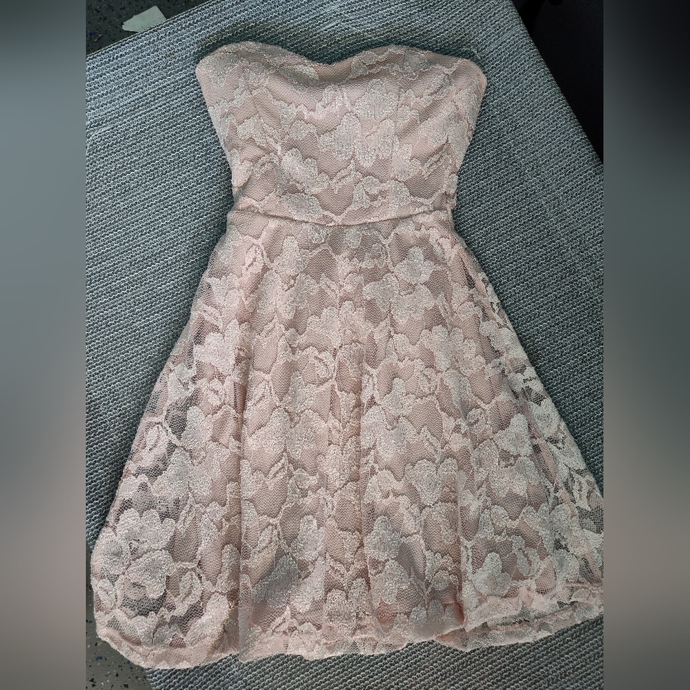 Juniors Dress size XS, light pink